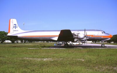 Private Douglas DC-7B(F)