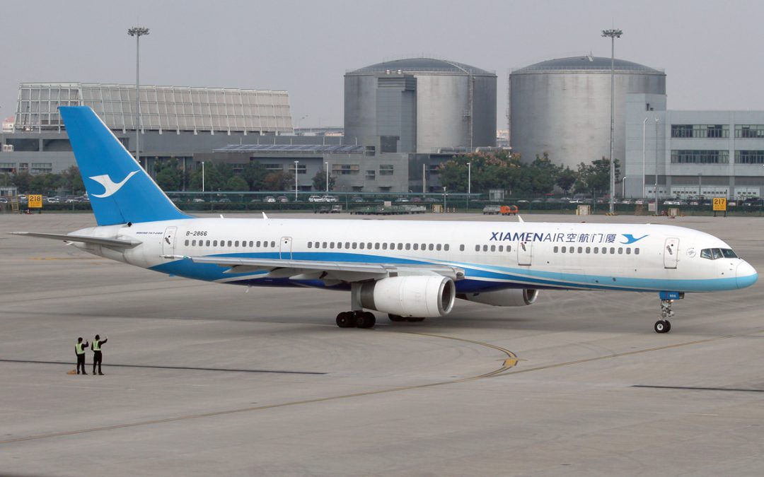 Xiamen Airlines Boeing 757 at Shanghai Airport (SHA)